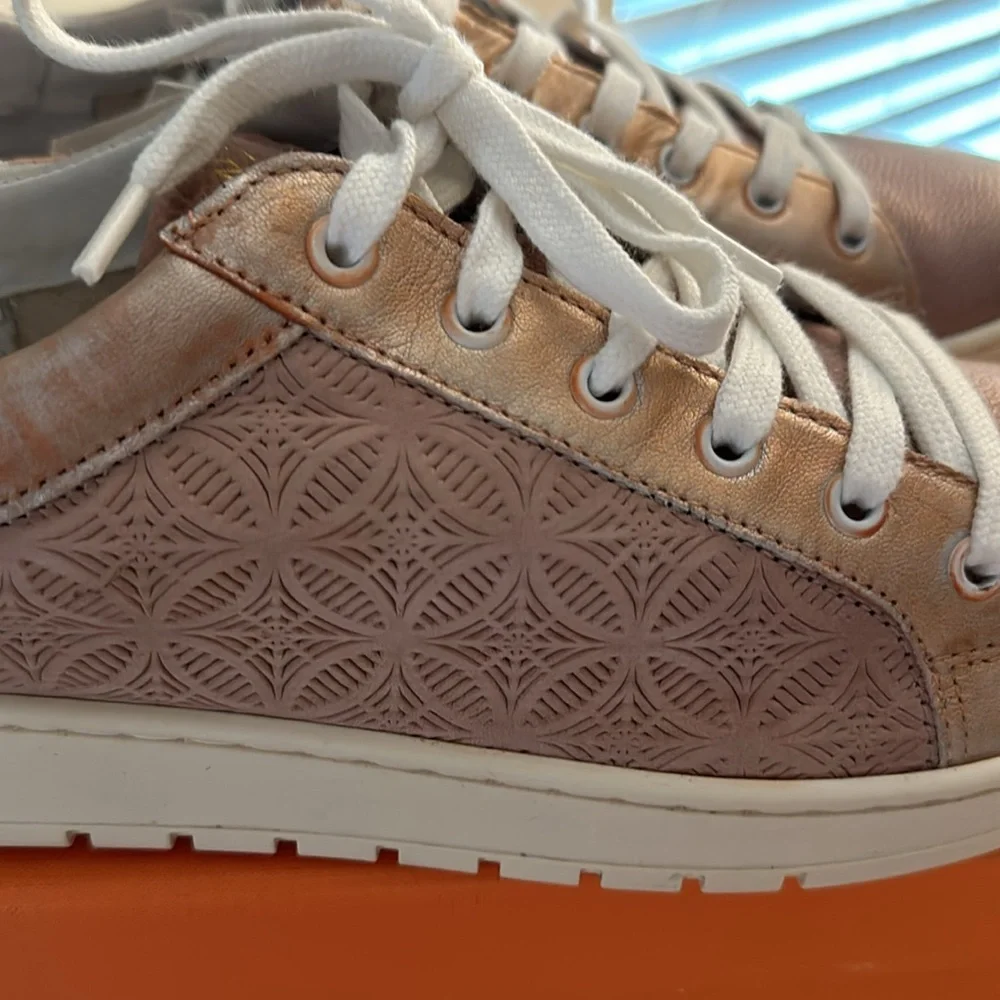 🥳HP🥳 💕 Miz Mooz Nylon & Leather Sneakers - Veronica💕 - Picture 3 of 9